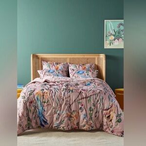 Anthropologie Josie KING Floral comforter Bedding - Pink floral with birds
